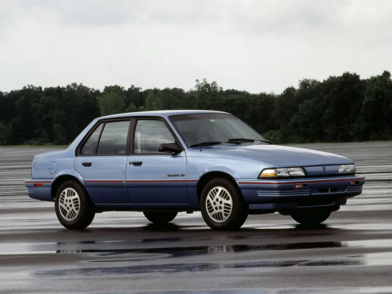 Pontiac Sunbird рестайлинг 1988, седан, 2 поколение (09.1988 - 03.1994)