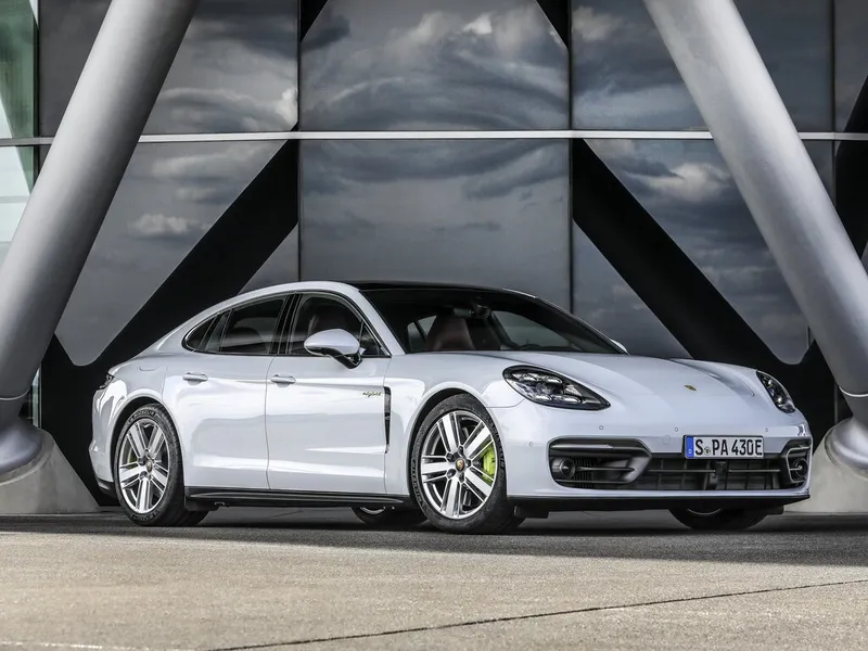 Porsche Panamera рестайлинг 2020, лифтбек, 2 поколение (08.2020 - 12.2022)