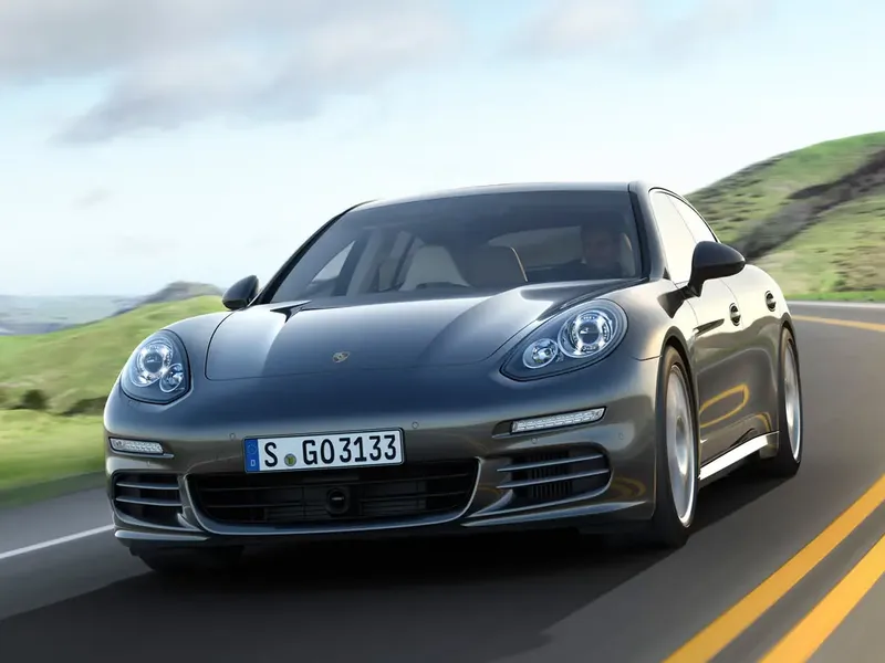 Porsche Panamera рестайлинг 2013, лифтбек, 1 поколение (07.2013 - 06.2016)