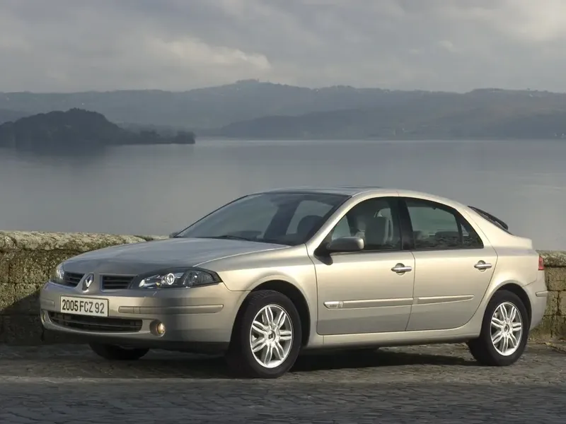 Renault Laguna рестайлинг 2005, лифтбек, 2 поколение (03.2005 - 05.2008)