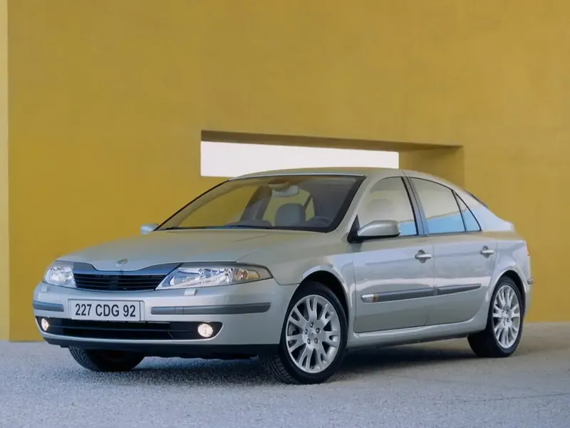 Renault Laguna 2001, лифтбек, 2 поколение, X74 (03.2001 - 03.2005)