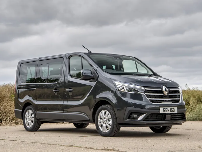 Renault Trafic 2-й рестайлинг 2021, минивэн, 3 поколение (09.2021 - н.в.)