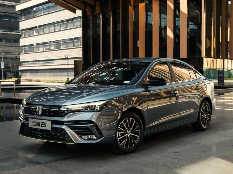 Roewe i5 рестайлинг 2021, седан, 1 поколение (04.2021 - 06.2023)