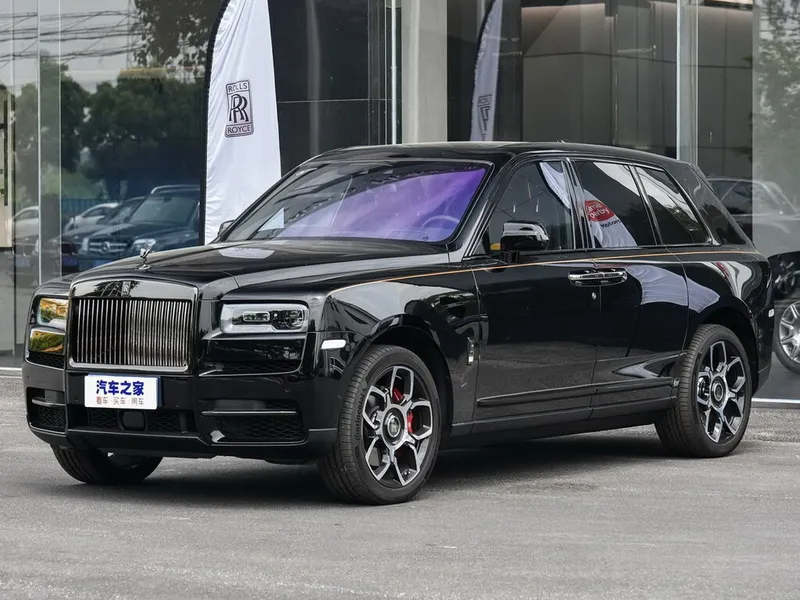 Rolls-Royce Cullinan 2018, джип/suv 5 дв., 1 поколение (05.2018 - н.в.)