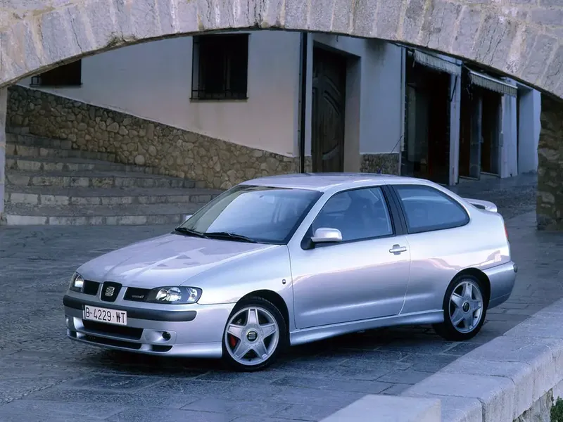 SEAT Cordoba 2-й рестайлинг 1999, купе, 1 поколение, 6K (08.1999 - 09.2002)