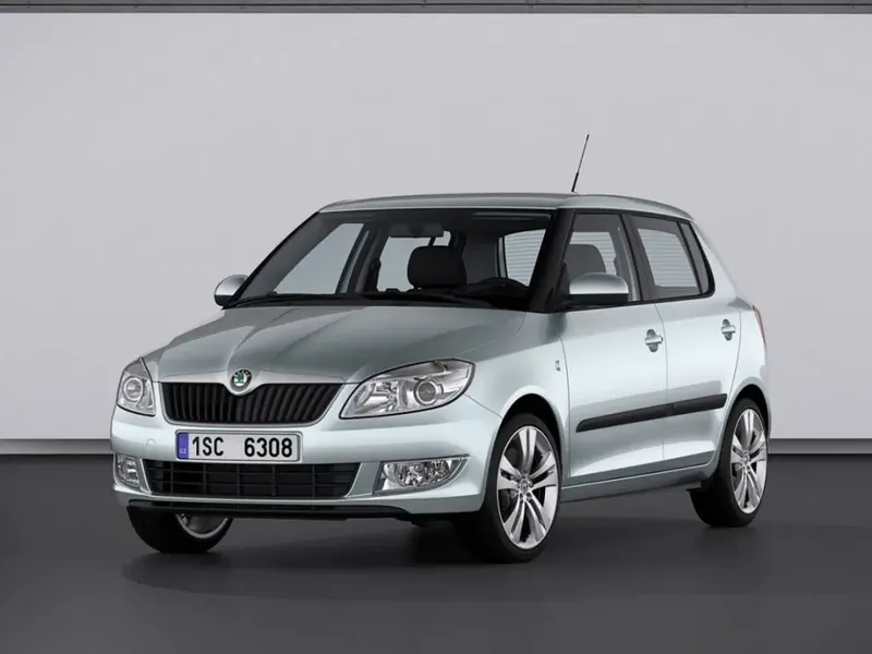 Skoda Fabia рестайлинг 2010, хэтчбек 5 дв., 2 поколение, MK2 (03.2010 - 01.2015)