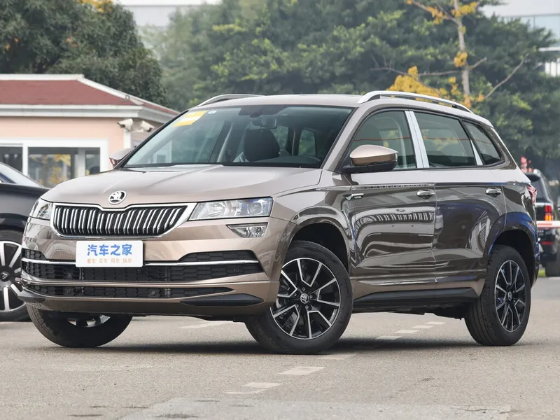 Skoda Karoq 2017, джип/suv 5 дв., 1 поколение, NU7 (05.2017 - н.в.)