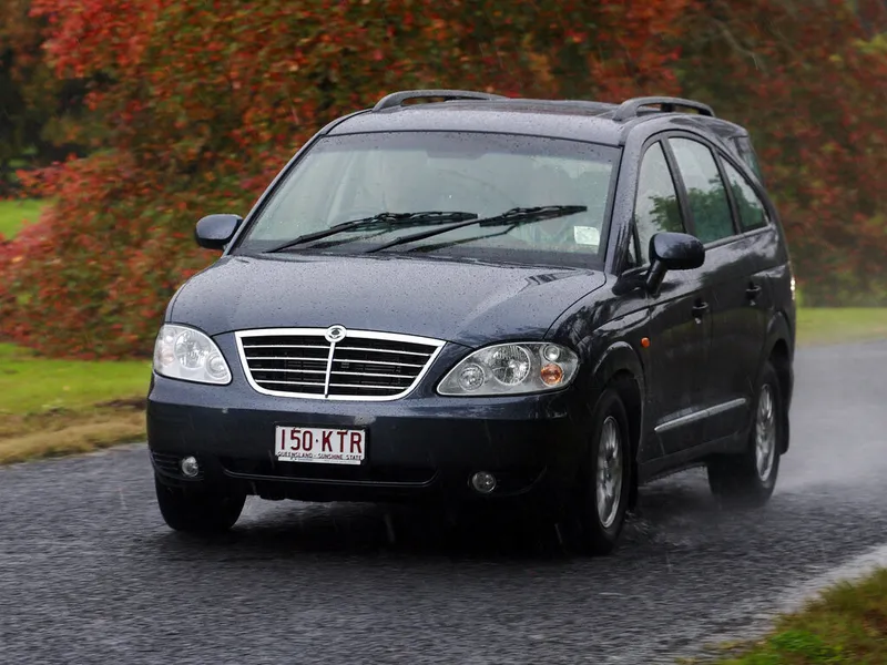 SsangYong Stavic рестайлинг 2008, минивэн, 1 поколение (08.2008 - 04.2013)