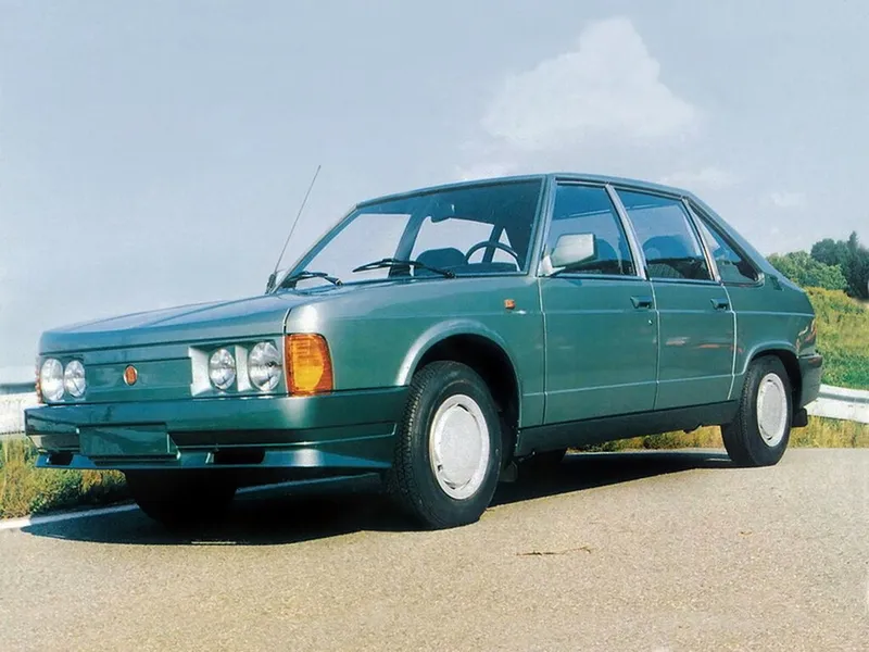 Tatra 613 2-й рестайлинг 1990, седан, 1 поколение, T613 (10.1990 - 04.1996)