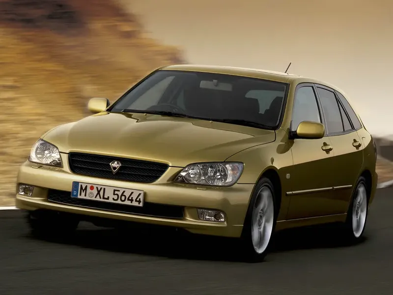 Toyota Altezza рестайлинг 2001, универсал, 1 поколение, XE10 (07.2001 - 07.2005)
