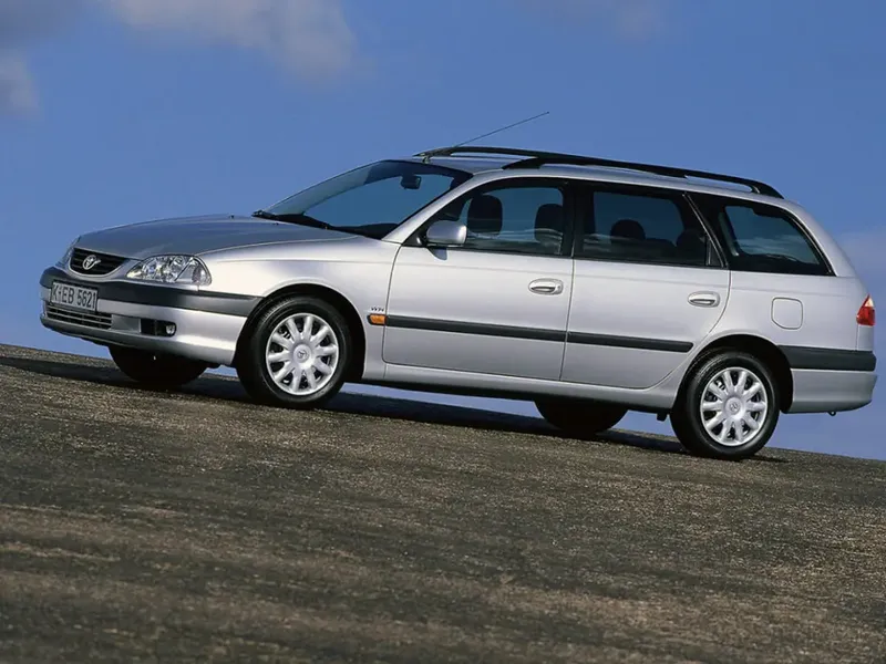 Toyota Avensis рестайлинг 2000, универсал, 1 поколение, T220 (07.2000 - 03.2003)