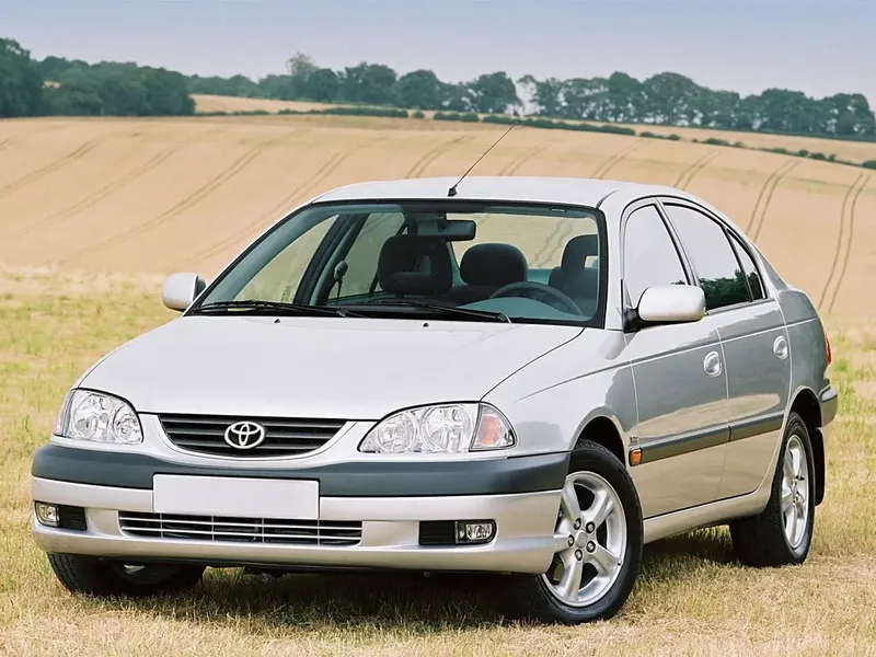 Toyota Avensis рестайлинг 2000, седан, 1 поколение, T220 (07.2000 - 03.2003)
