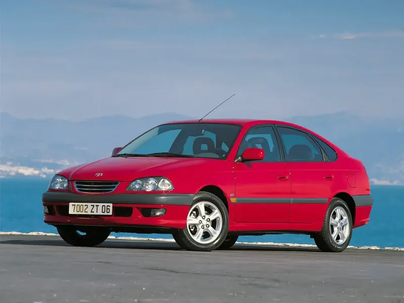 Toyota Avensis 1997, лифтбек, 1 поколение, T220 (10.1997 - 09.2000)