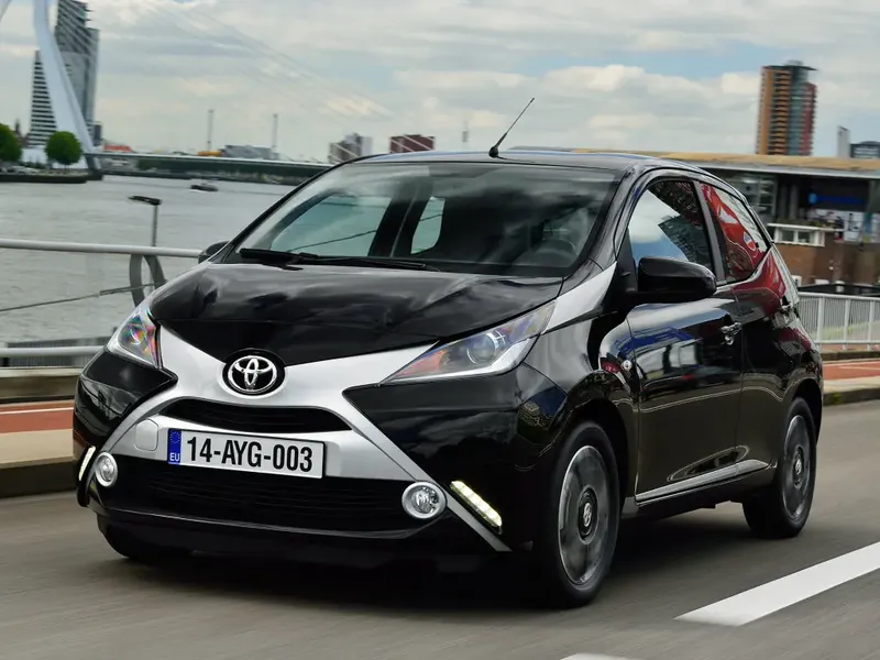 Toyota Aygo 2014, хэтчбек 5 дв., 2 поколение, B40 (06.2014 - 11.2021)