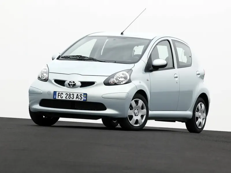 Toyota Aygo 2005, хэтчбек 5 дв., 1 поколение, B10 (02.2005 - 12.2008)