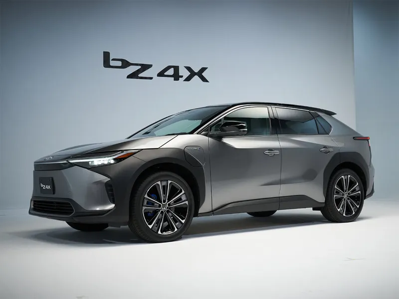 Toyota bZ4X 2021, джип/suv 5 дв., 1 поколение (10.2021 - 09.2025)