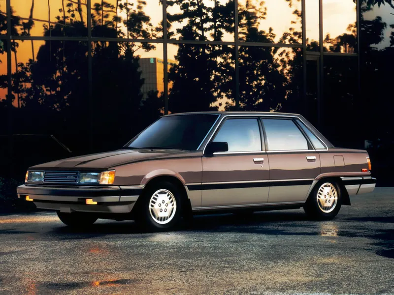 Toyota Camry рестайлинг 1984, седан, 1 поколение, V10 (06.1984 - 06.1986)