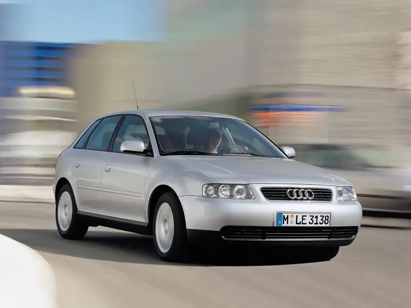 Audi A3 рестайлинг 2000, хэтчбек 5 дв., 1 поколение, 8L (09.2000 - 07.2003)