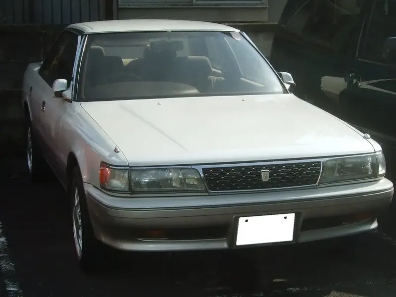 Toyota Chaser рестайлинг 1990, седан, 4 поколение, X80 (07.1990 - 09.1992)