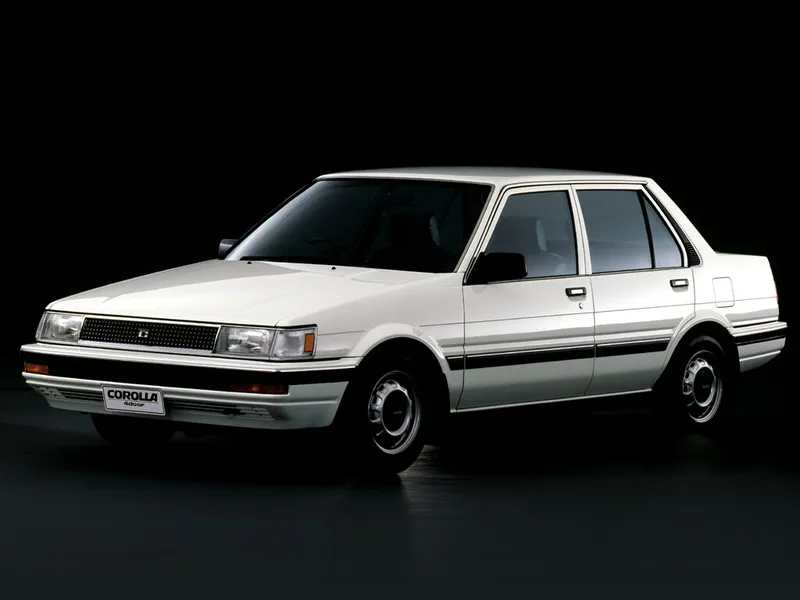 Toyota Corolla рестайлинг 1985, седан, 5 поколение, E80 (05.1985 - 04.1987)