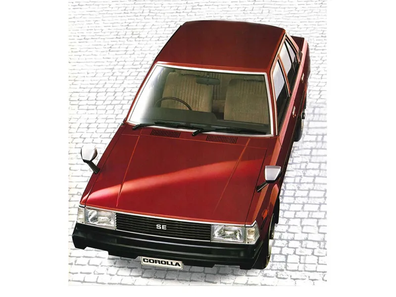 Toyota Corolla рестайлинг 1981, седан, 4 поколение, E70 (08.1981 - 04.1983)