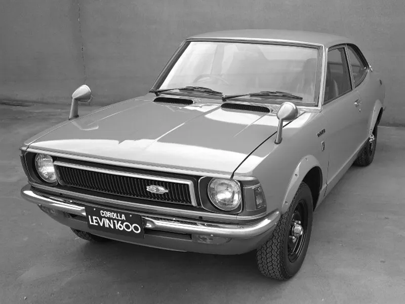 Toyota Corolla рестайлинг 1971, купе, 2 поколение, E20 (08.1971 - 07.1972)