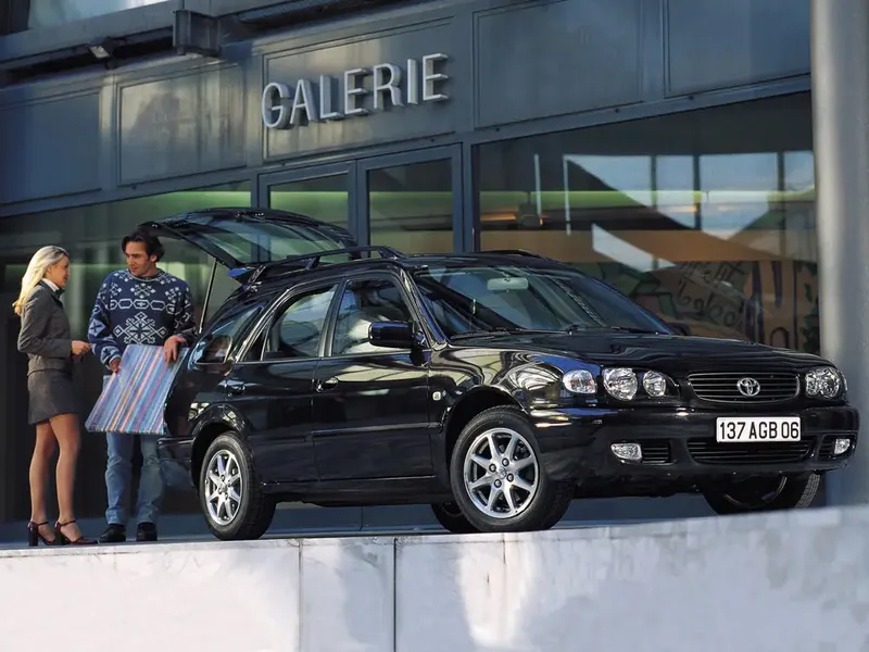 Toyota Corolla рестайлинг 1999, универсал, 8 поколение, E110 (01.1999 - 10.2001)