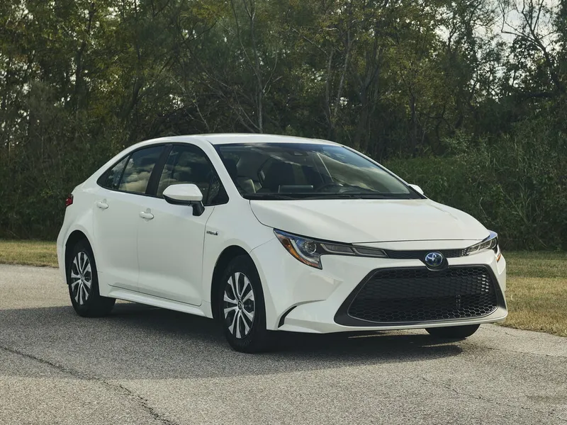 Toyota Corolla 2018, седан, 12 поколение, E210 (11.2018 - н.в.)