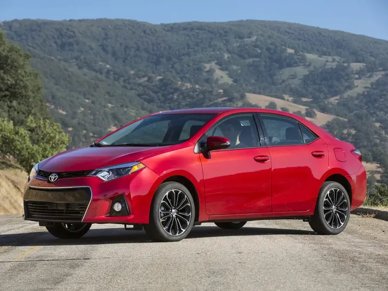 Toyota Corolla 2013, седан, 11 поколение, E170 (04.2013 - 07.2018)