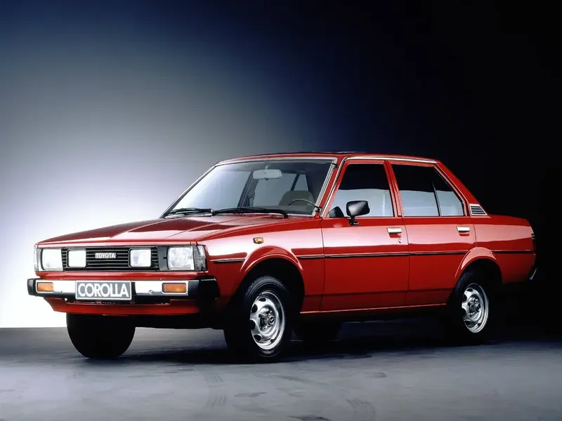 Toyota Corolla рестайлинг 1982, седан, 4 поколение, E70 (08.1982 - 07.1983)