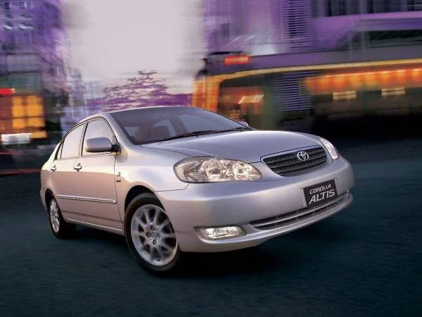 Toyota Corolla Altis рестайлинг 2004, седан, 1 поколение (05.2004 - 07.2008)
