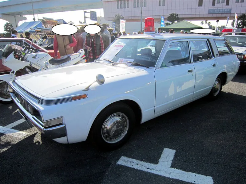 Toyota Crown рестайлинг 1973, универсал, 4 поколение (02.1973 - 09.1974)