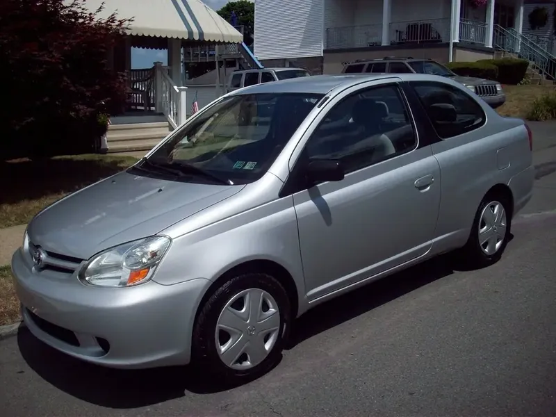 Toyota Echo рестайлинг 2002, купе, 1 поколение, XP10 (12.2002 - 02.2006)