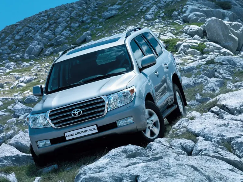Toyota Land Cruiser 2007, джип/suv 5 дв., 11 поколение, J200 (09.2007 - 03.2012)