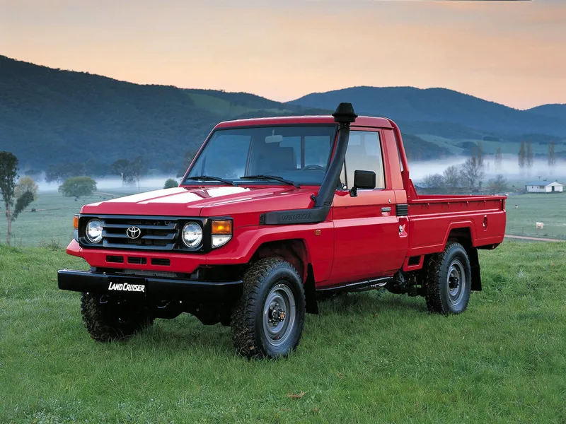Toyota Land Cruiser рестайлинг 1995, пикап, 8 поколение, J70 (01.1995 - 08.1999)