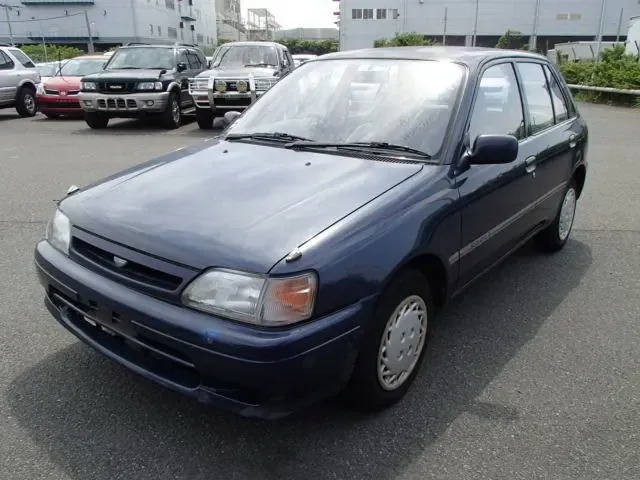 Toyota Starlet 2-й рестайлинг 1994, хэтчбек 5 дв., 4 поколение, P80 (05.1994 - 11.1995)