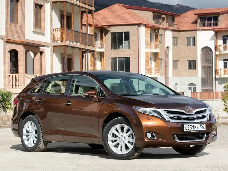 Toyota Venza рестайлинг 2012, джип/suv 5 дв., 1 поколение, GV10 (05.2012 - 01.2016)