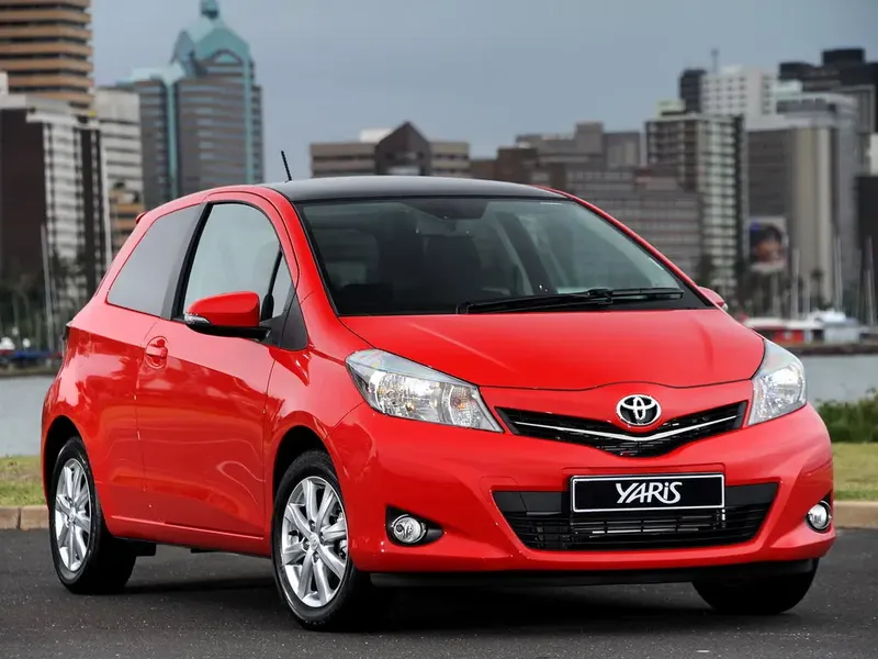 Toyota Yaris 2010, хэтчбек 3 дв., 3 поколение, XP130 (12.2010 - 06.2014)