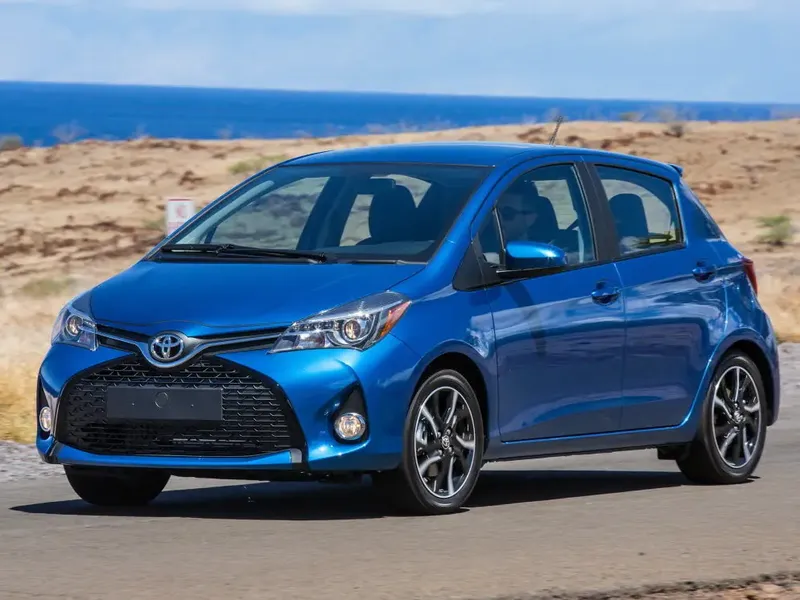 Toyota Yaris рестайлинг 2014, хэтчбек 5 дв., 3 поколение, XP130 (07.2014 - 06.2017)