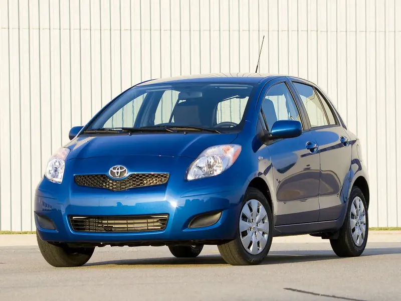 Toyota Yaris рестайлинг 2009, хэтчбек 5 дв., 2 поколение, XP90 (01.2009 - 08.2011)