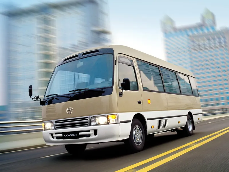 Toyota Coaster рестайлинг 2001, автобус, 3 поколение, B40, B50 (08.2001 - 07.2007)