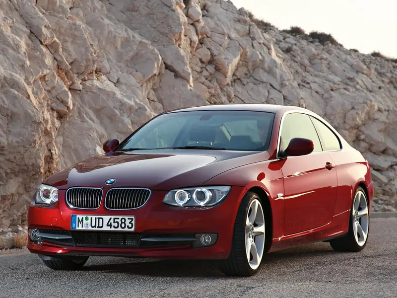 BMW 3-Series рестайлинг 2010, купе, 5 поколение, E90 (03.2010 - 07.2013)