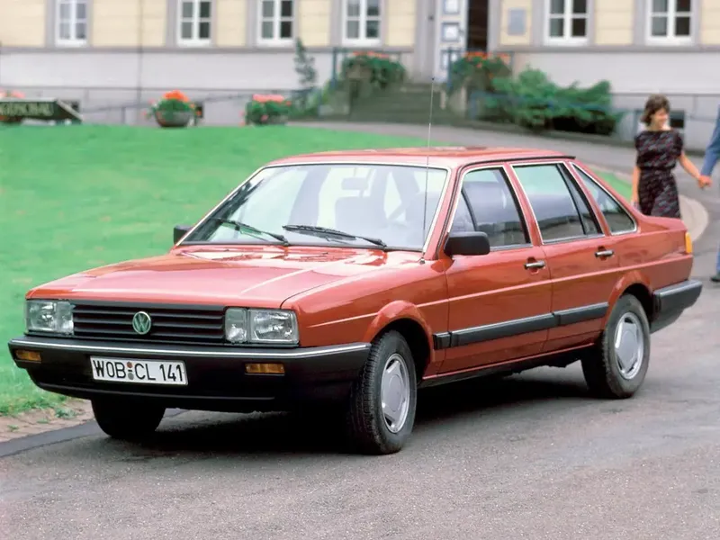 Volkswagen Passat 1985, седан, 2 поколение, B2 (01.1985 - 12.1987)