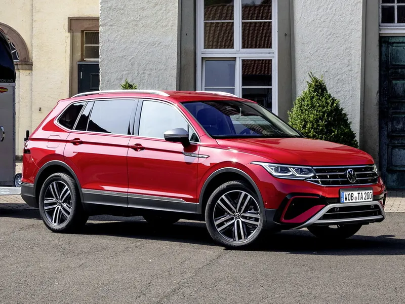 Volkswagen Tiguan Allspace рестайлинг 2021, джип/suv 5 дв., 1 поколение (05.2021 - 03.2025)