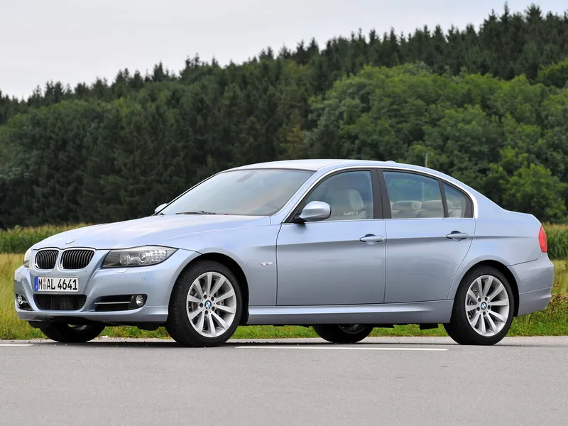 BMW 3-Series рестайлинг 2008, седан, 5 поколение, E90 (09.2008 - 11.2011)