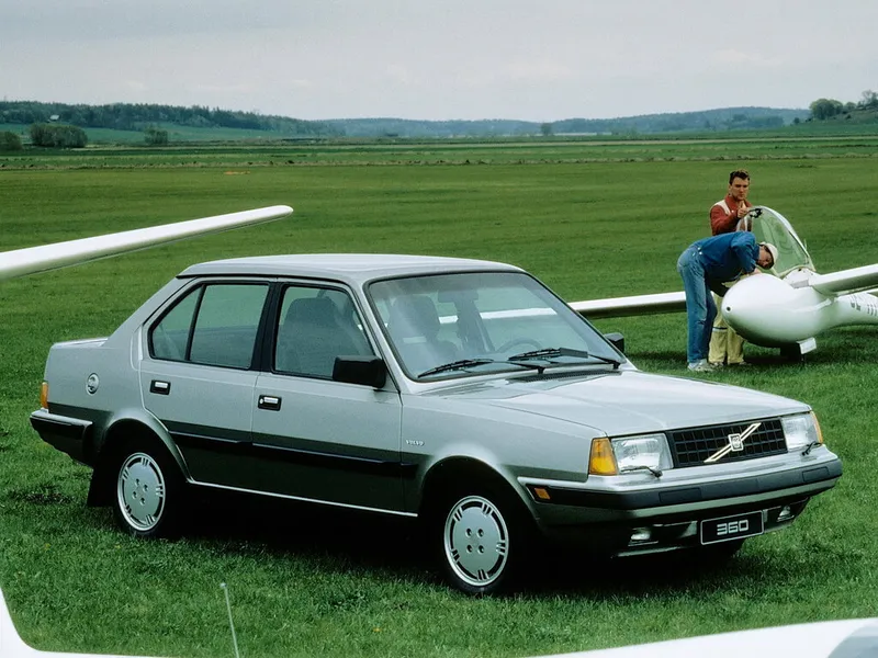 Volvo 360 рестайлинг 1984, седан, 1 поколение (08.1984 - 11.1990)