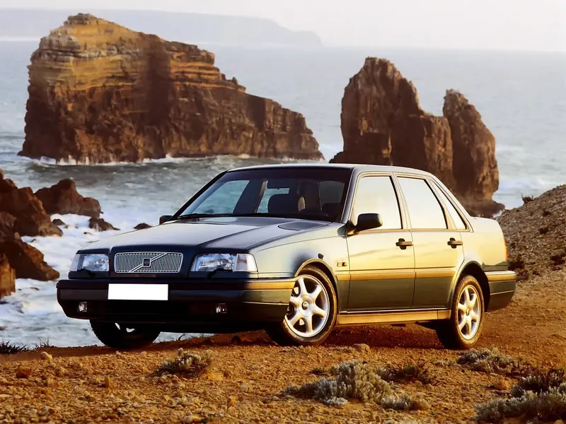Volvo 460 рестайлинг 1993, седан, 1 поколение (09.1993 - 02.1997)