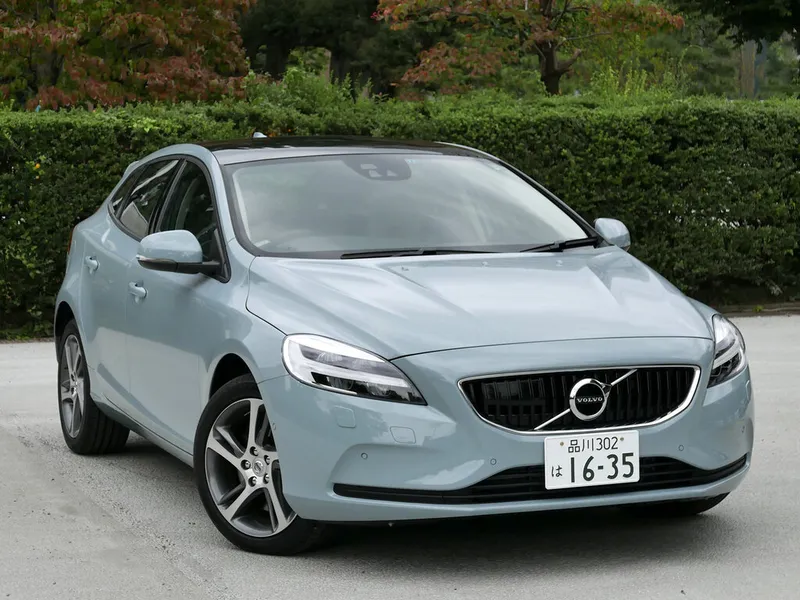 Volvo V40 рестайлинг 2016, универсал, 2 поколение (07.2016 - 12.2020)