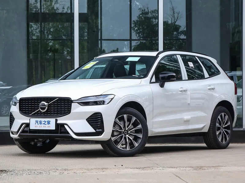 Volvo XC60 рестайлинг 2021, джип/suv 5 дв., 2 поколение (03.2021 - н.в.)