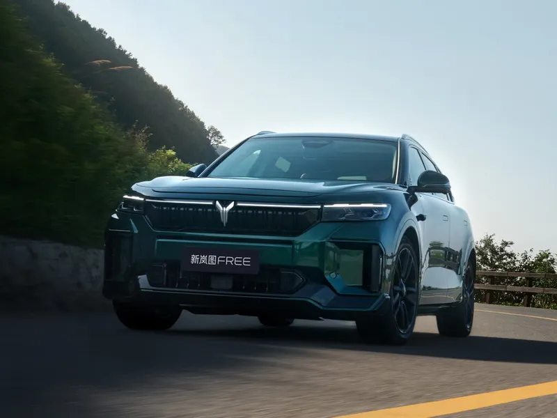 Voyah Free рестайлинг 2022, джип/suv 5 дв., 1 поколение (08.2022 - н.в.)